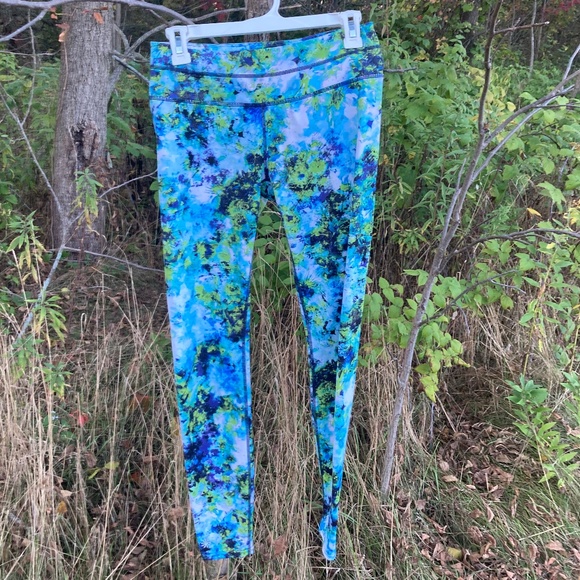 Athleta Pants - Price reduced! Vibrant Athleta full-length leggings!  Zip pocket! Sz. S